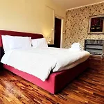 129 Gallery\'S Studio @ Vatican
